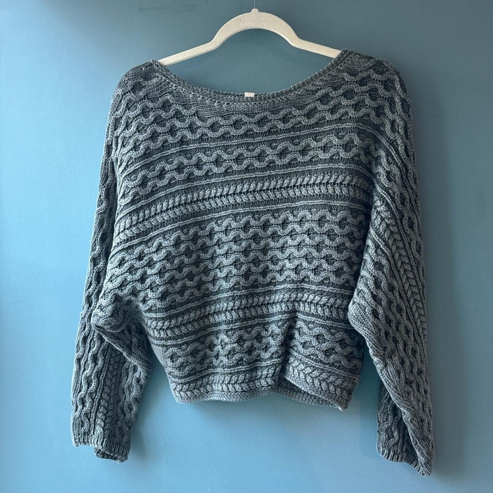Cozy Cable Knit Sweater - Gray